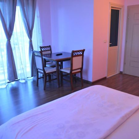 Royal Gaz Hotel Durrës Eksteriør bilde