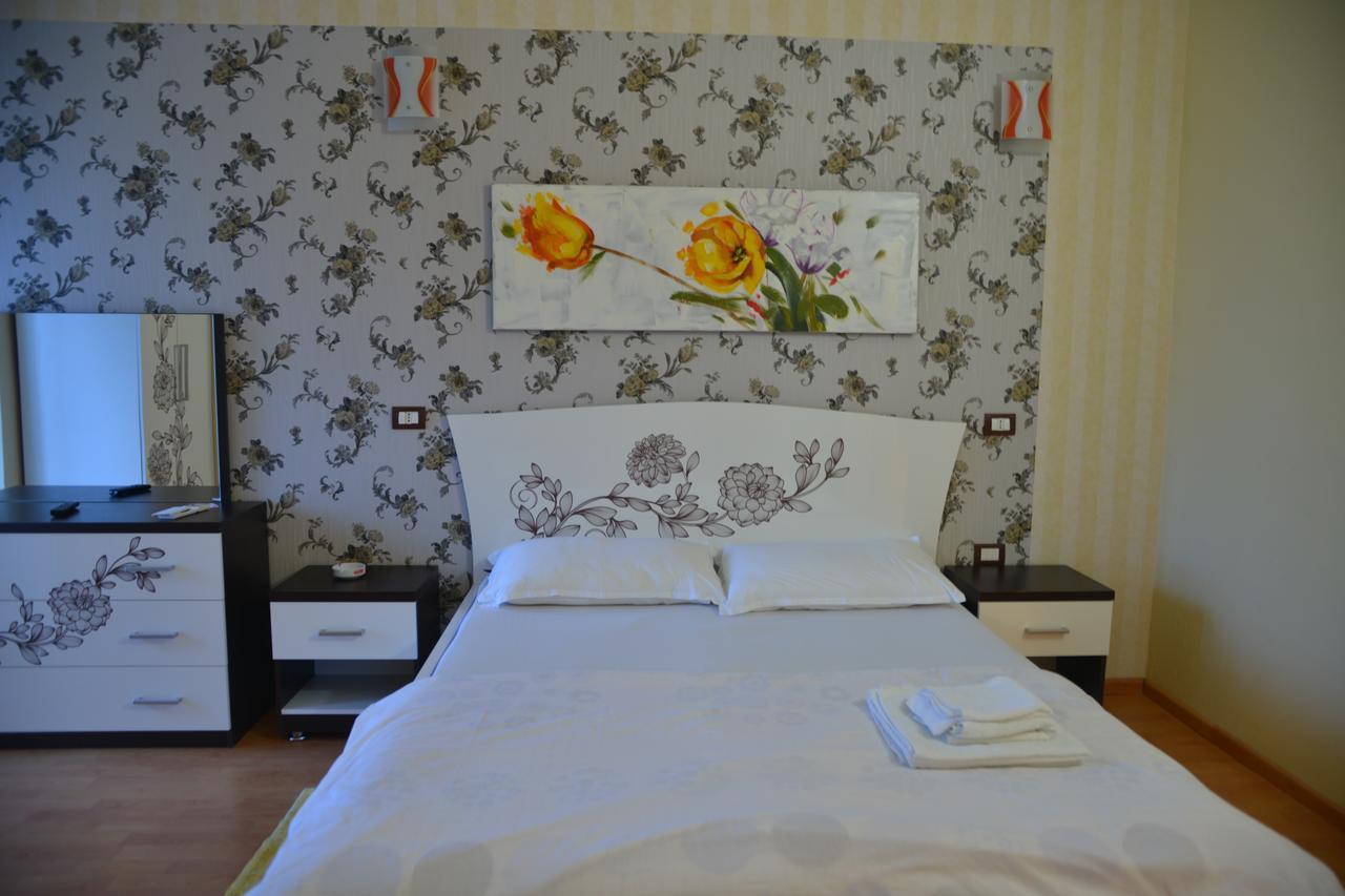 Royal Gaz Hotel Durrës Eksteriør bilde